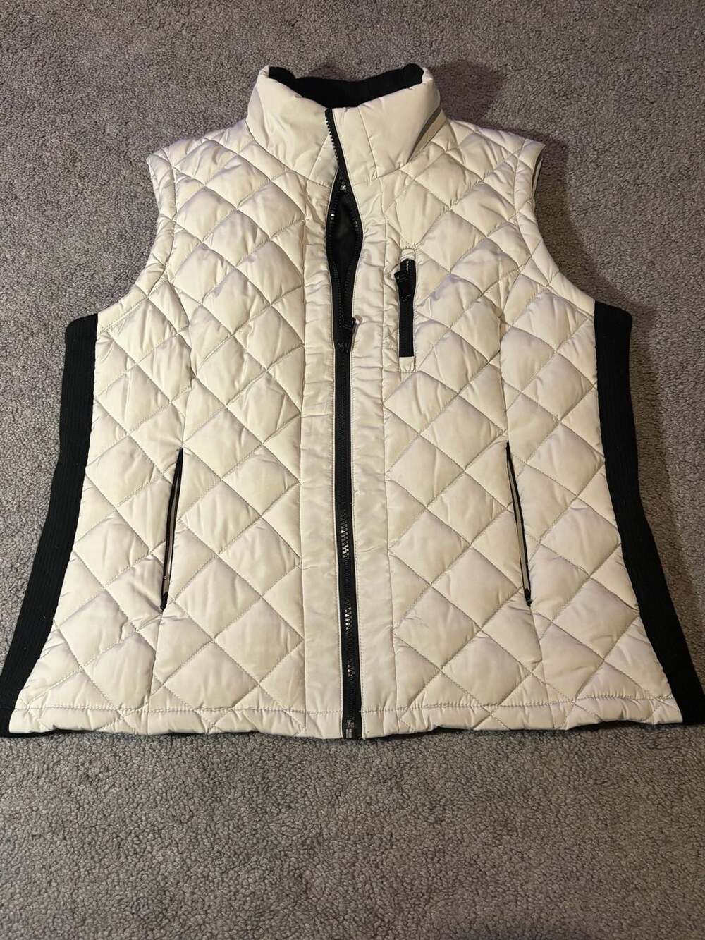 Andrew Marc Women's White Sleeveless Puffer Large - Picture 6 of 7